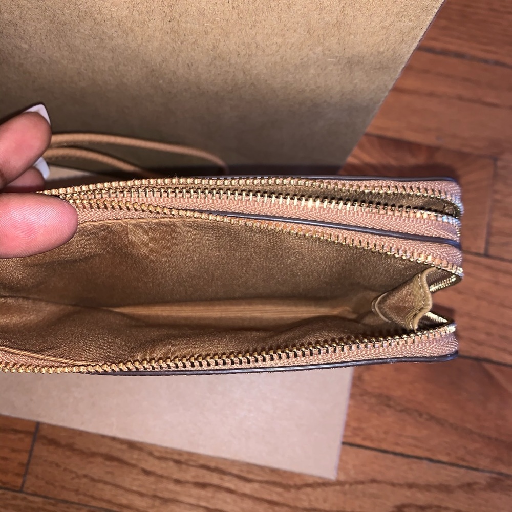 NEW Coach Double Corner Zip Wristlet - Picture 8 of 8